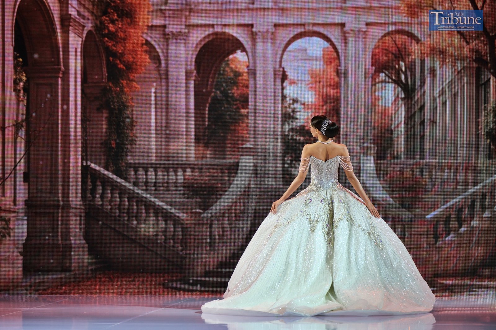 TRIBUNE-BRIDALFAIR